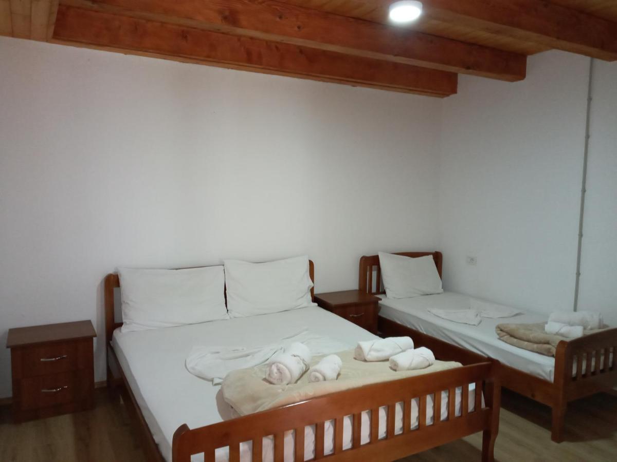 Guesthouse Kroni I Micanit Theth Exteriér fotografie