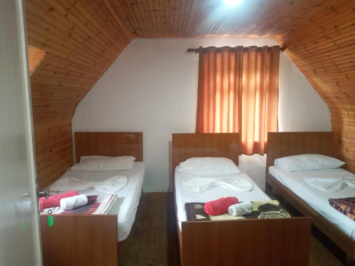 Guesthouse Kroni I Micanit Theth Exteriér fotografie