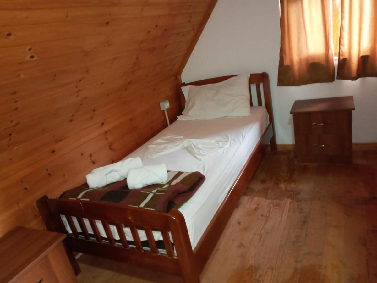 Guesthouse Kroni I Micanit Theth Exteriér fotografie