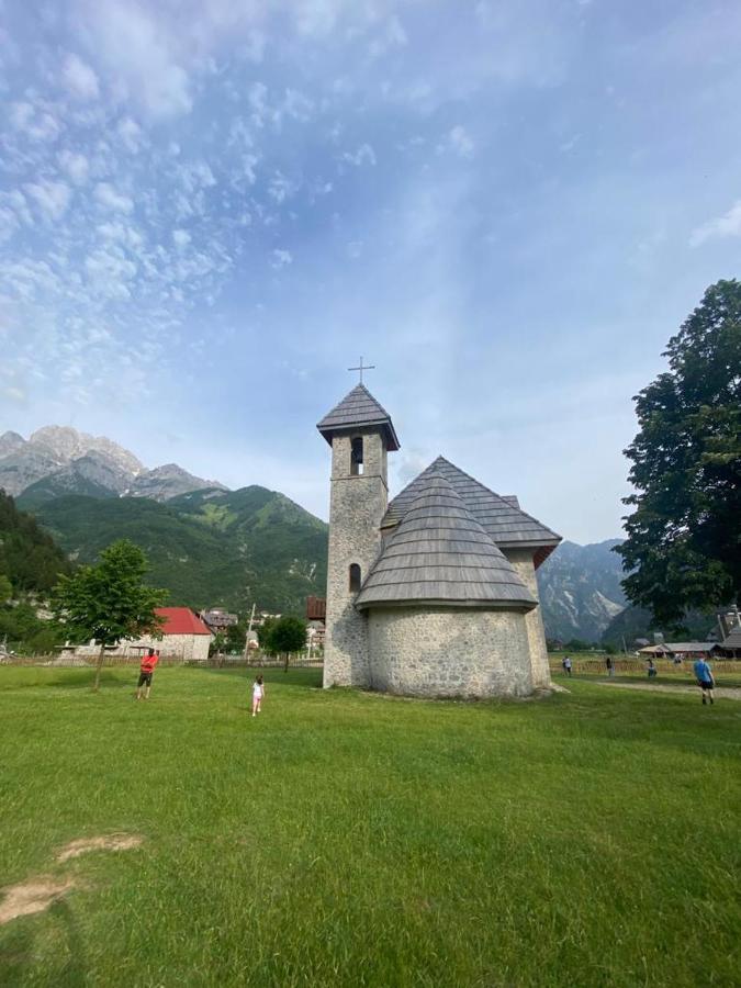 Guesthouse Kroni I Micanit Theth Exteriér fotografie