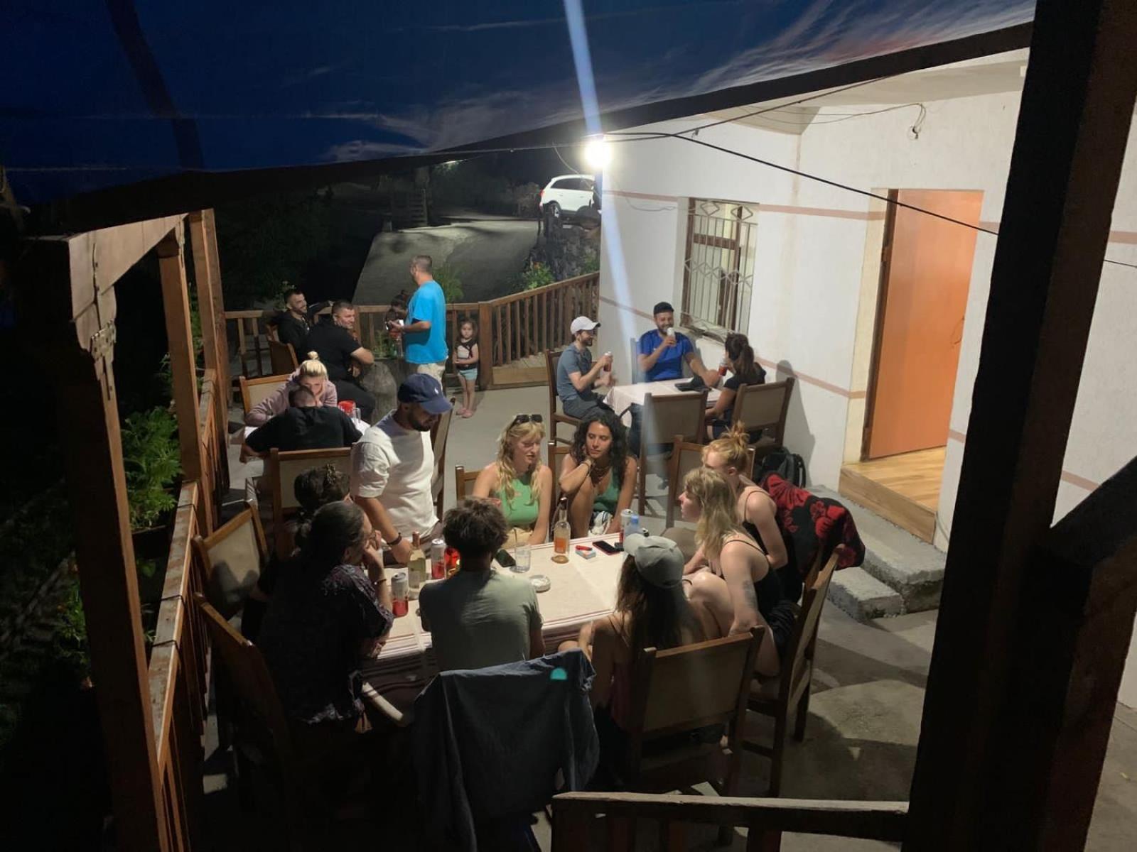 Guesthouse Kroni I Micanit Theth Exteriér fotografie