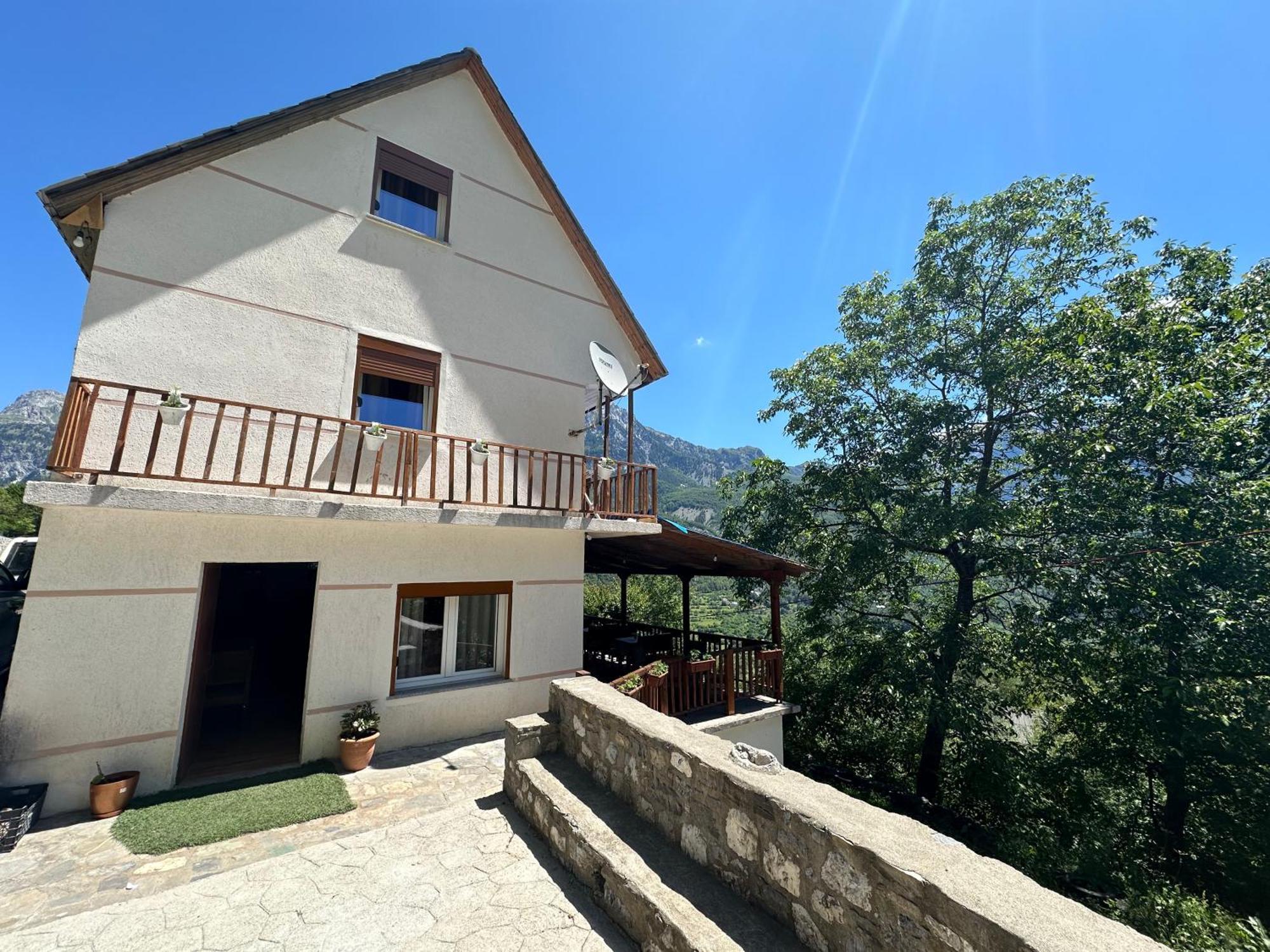 Guesthouse Kroni I Micanit Theth Exteriér fotografie
